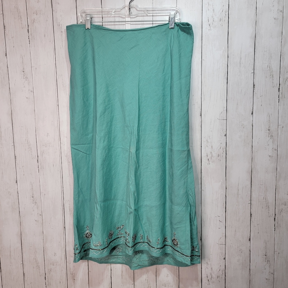 Lane Bryant Women's Green Linen Blend Midi Skirt Beaded Hem Size 14/16.